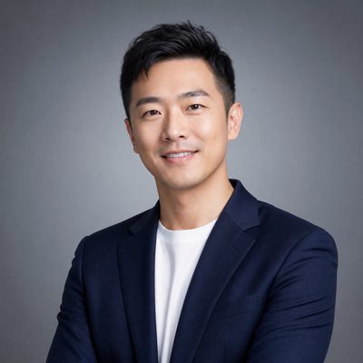 陈明轩,成人漫画创始人兼CEO,正面职业照